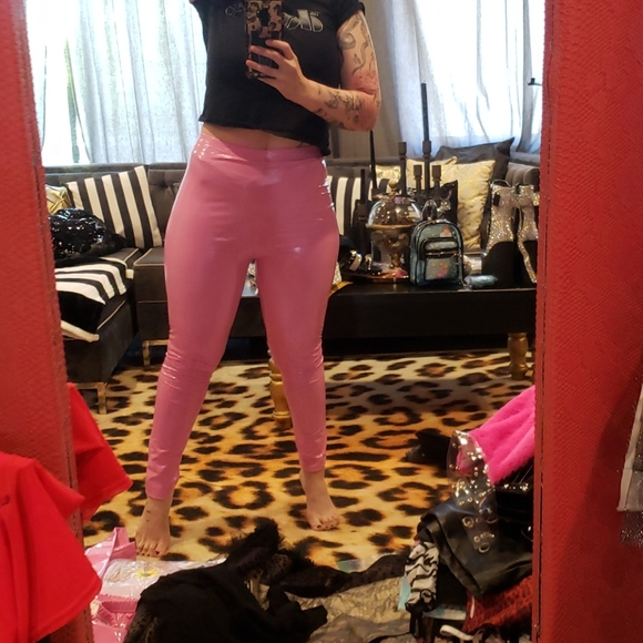 ⭐💗Slippery When Wet. Pants💗 - Picture 6 of 6